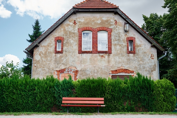 Cómo Rehabilitar una Casa Antigua de Pueblo